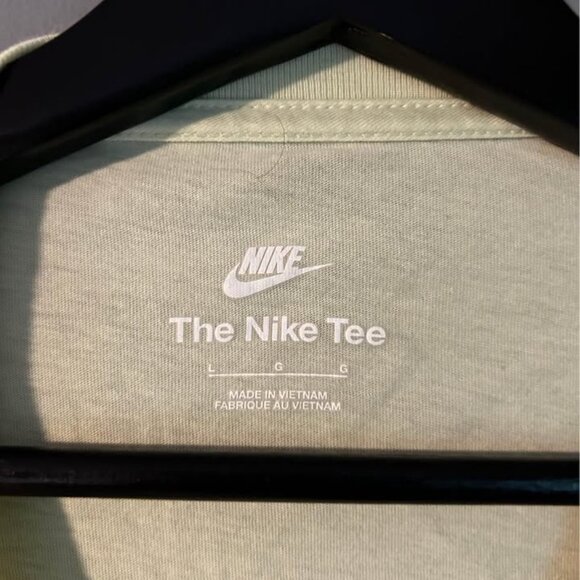 Nike Embroidered T-Shirt – Neon Green – Size Large - Picture 2 of 3